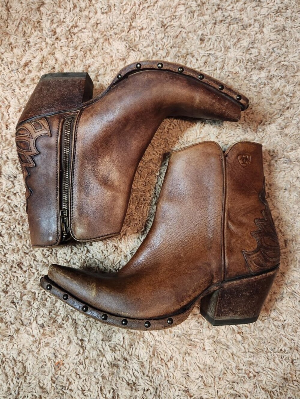 Ariat Fenix booties 8